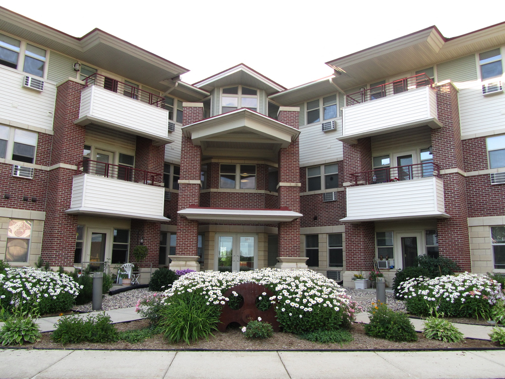 CANNERY ROW II Apartments in Waunakee, WI
